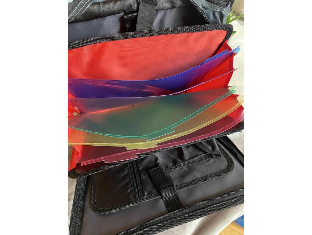 Case It The Dual 2.0 2-in-1 Dual Ring Binder with Zippered Organizer - Picture 6 of 6